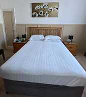Helmsman Guesthouse