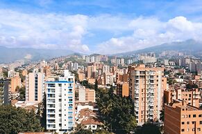 Cozy Comfort at Rosa Negra Stadio Suite