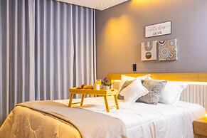 Cozy Comfort at Rosa Negra Stadio Suite