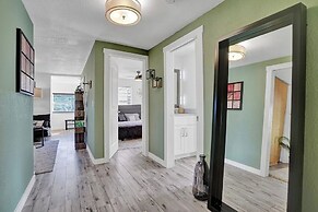 Zen 2br, 7 Min From Beach & Airport, Save Now!