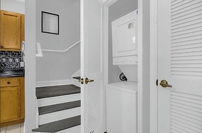 3BR Condo w/ BBQ & Heated Pool Near Disney & Malls