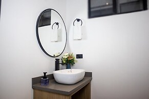 Rosa Negra's Cozy Stadio Suite With Jacuzzi