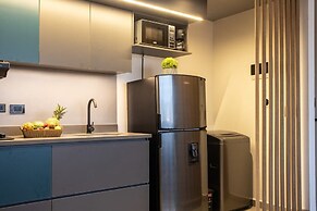 Comfortable Stadio Suite Rosa Negra