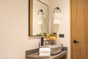 Stadio's Cozy Rosa Negra Suite