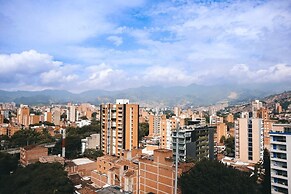 Rosa Negra's Cozy Stadio Haven