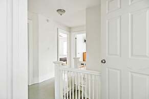 Spacious 4BR Getaway: Perfect for Family & Friends