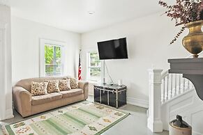 Spacious 4BR Getaway: Perfect for Family & Friends