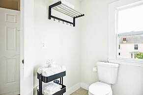 Spacious 4BR Getaway: Perfect for Family & Friends