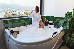 Cozy Aparta-suite Stadio Jacuzzi Rosa Negra