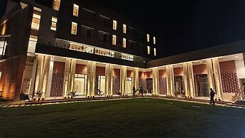 The Pearl Club Resort