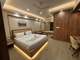 The Pearl Club Resort