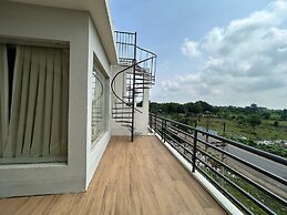 The Pearl Club Resort