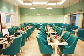 The Pearl Club Resort