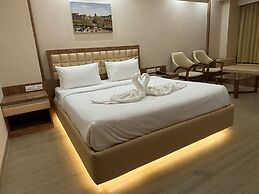 The Pearl Club Resort