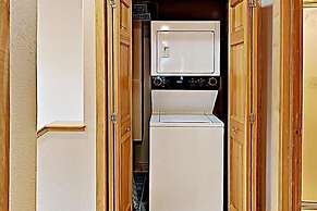 Family - Friendly 3 Bedroom in River Run Village With Mountain View