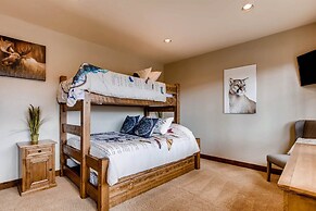 Breck_snowy_point_chalet