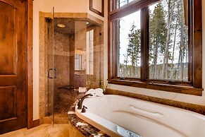 Breck_snowy_point_chalet