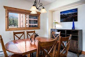 Ski-in, Ski-out 3 Bedroom in Downtown Breckenridge at Peak 9