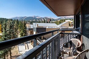 Ski-in, Ski-out 3 Bedroom in Downtown Breckenridge at Peak 9