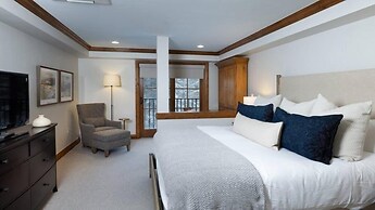 Vail Village Gravity Haus 3 Bedroom Residence