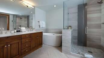Vail Village Gravity Haus 3 Bedroom Residence