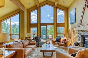 Breckenridge 5 Bedroom Luxury Home w/ Hot Tub & Views!