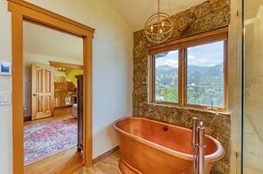 Breckenridge 5 Bedroom Luxury Home w/ Hot Tub & Views!