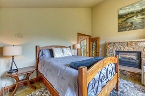 Breckenridge 5 Bedroom Luxury Home w/ Hot Tub & Views!