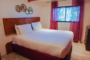 Sleepy Hollow Cabins and Hotel