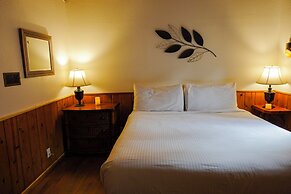 Sleepy Hollow Cabins and Hotel
