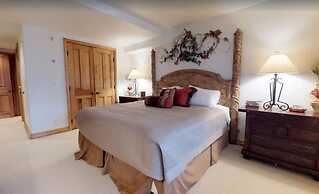 Vail Bridge Street 3 Bedroom Condo