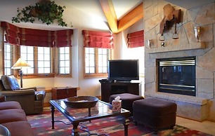 Vail Bridge Street 3 Bedroom Condo