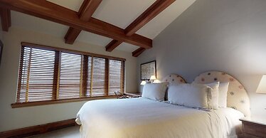 Vail Village Plaza Lodge 2 Bedroom Plus Loft