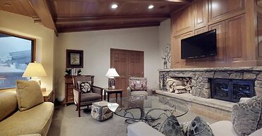 Vail Village Plaza Lodge 2 Bedroom Plus Loft
