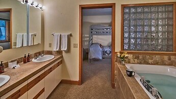 Beaver_creek_chalet_campo