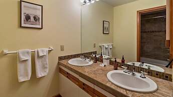 Beaver_creek_chalet_campo