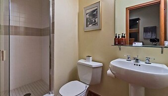 Beaver_creek_chalet_campo