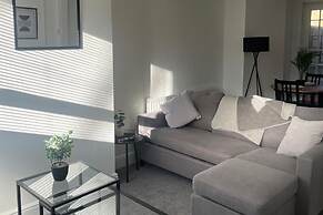 2bed Sleeps 3 - Central, Near Train Station, Wifi