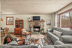 Burrow by Bidwell Cozy Arrowhead Lake Escape With Pools and Outdoor Ad