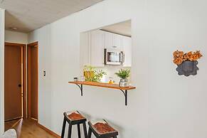 Burrow by Bidwell Cozy Arrowhead Lake Escape With Pools and Outdoor Ad