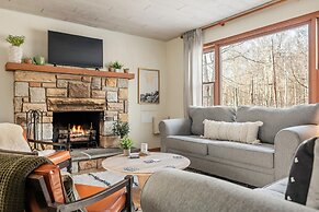 Burrow by Bidwell Cozy Arrowhead Lake Escape With Pools and Outdoor Ad