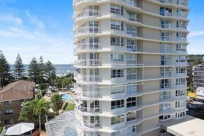 Ocean View Coastal Haven in Burleigh