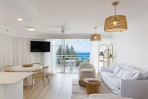 Ocean View Coastal Haven in Burleigh