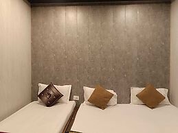 Shiv Kashi P Guest House By Glitz Hotels