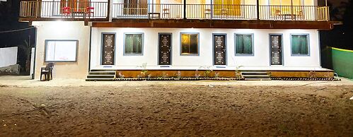 sea royal rooms and cafe