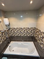 sea royal rooms and cafe