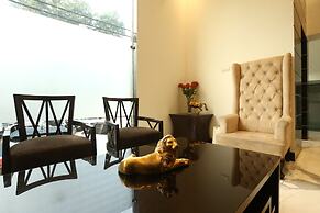 The Exotica Grandeur