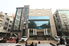 The Exotica Grandeur