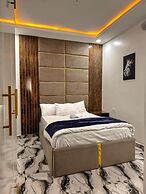 A Luxurious Single Room - The Paletinos