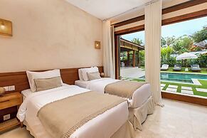 Alea Estate by Villa Finder